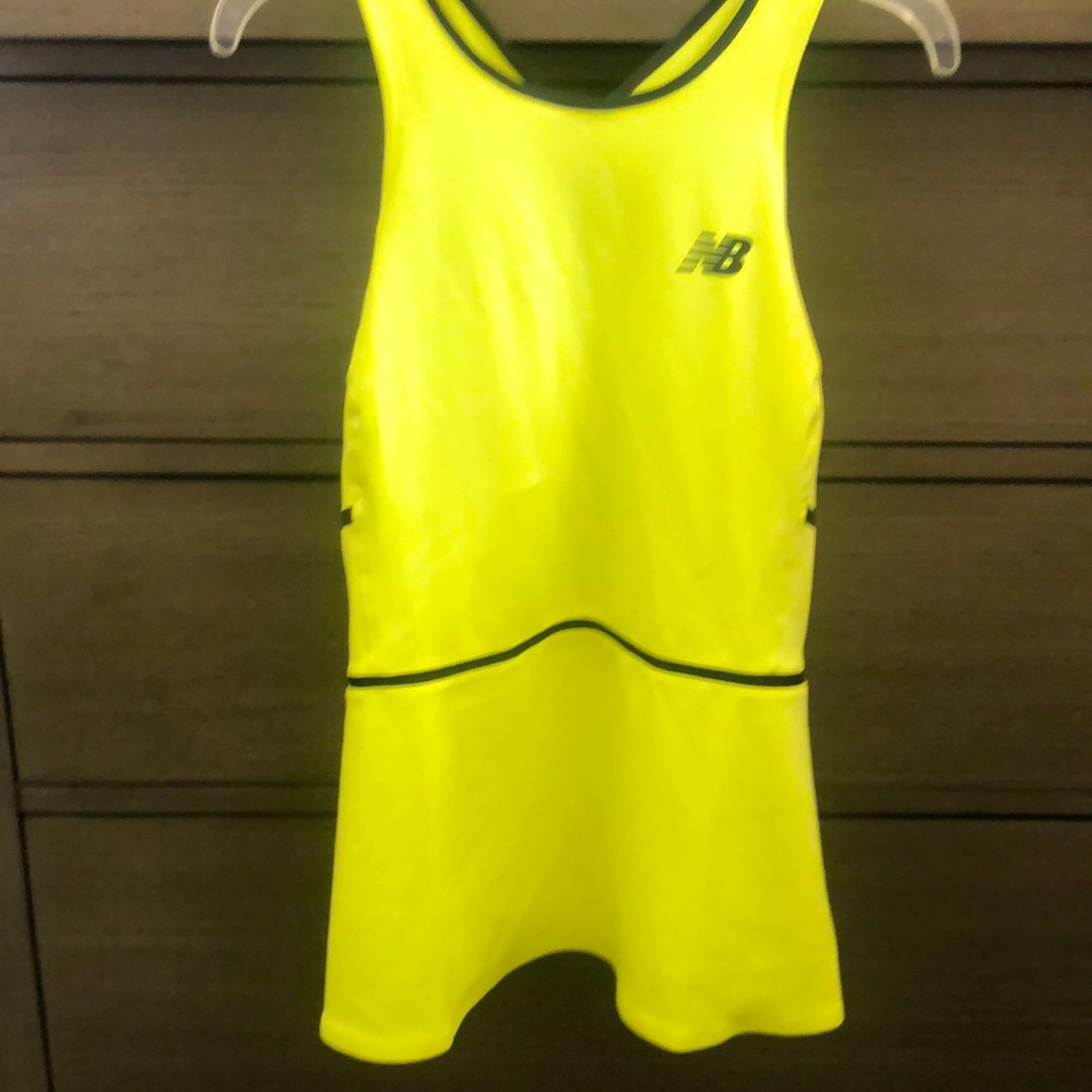 New Balance tennis / pickleball top neon yellow unused